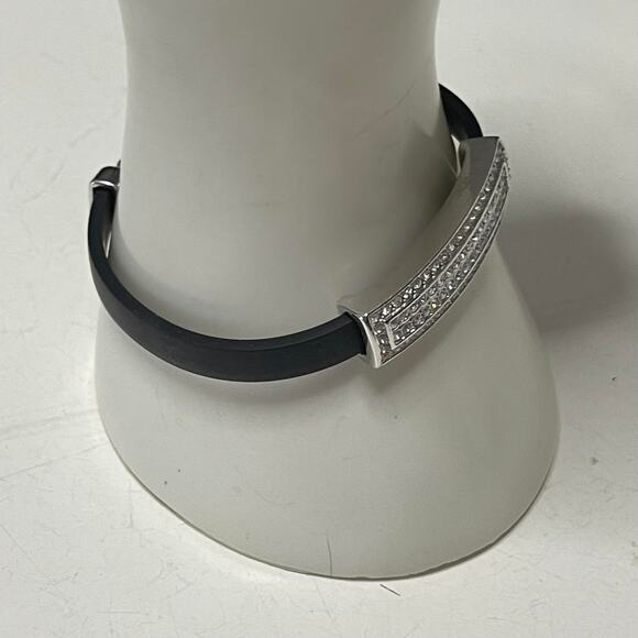 Bracelet black with silver tone and rhinestone slide signed costume jewelry - Picture 12 of 14